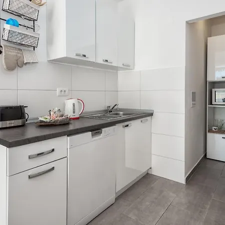 Neda Apartment
